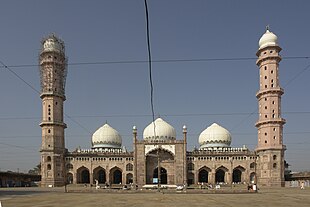 bhopal-seherinde-yerlesen-mescidlerin-taci