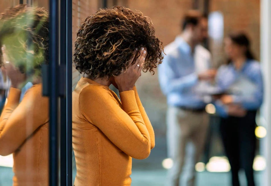 sag-qalanin-gunahkarliq-hissi-sindromu