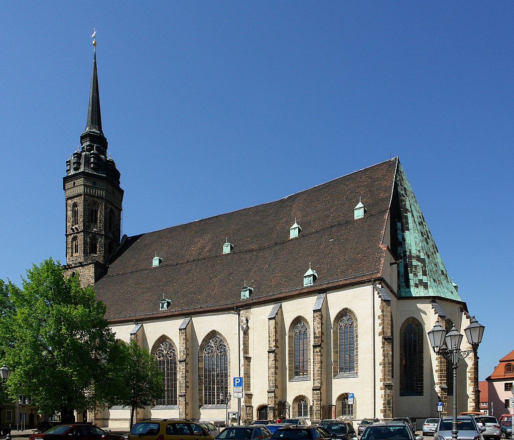 bautzen-seherinde-yerlesen-muqeddes-pyotr-kilsesi