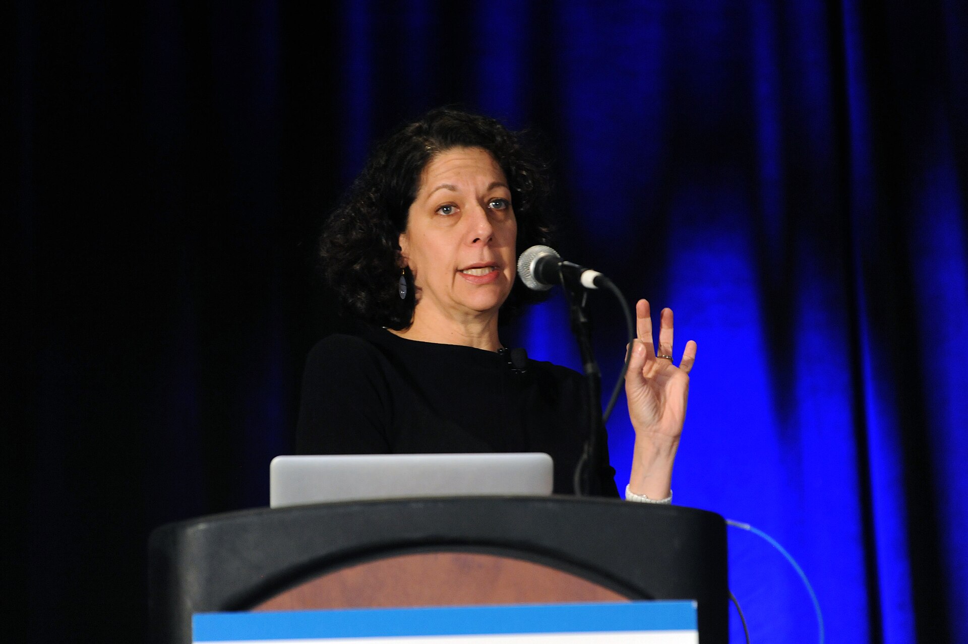 bonnie-bassler