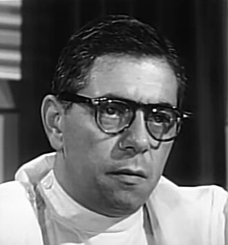 robert-strauss