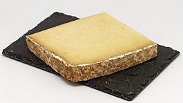 cantal-cheese-pendir-novu