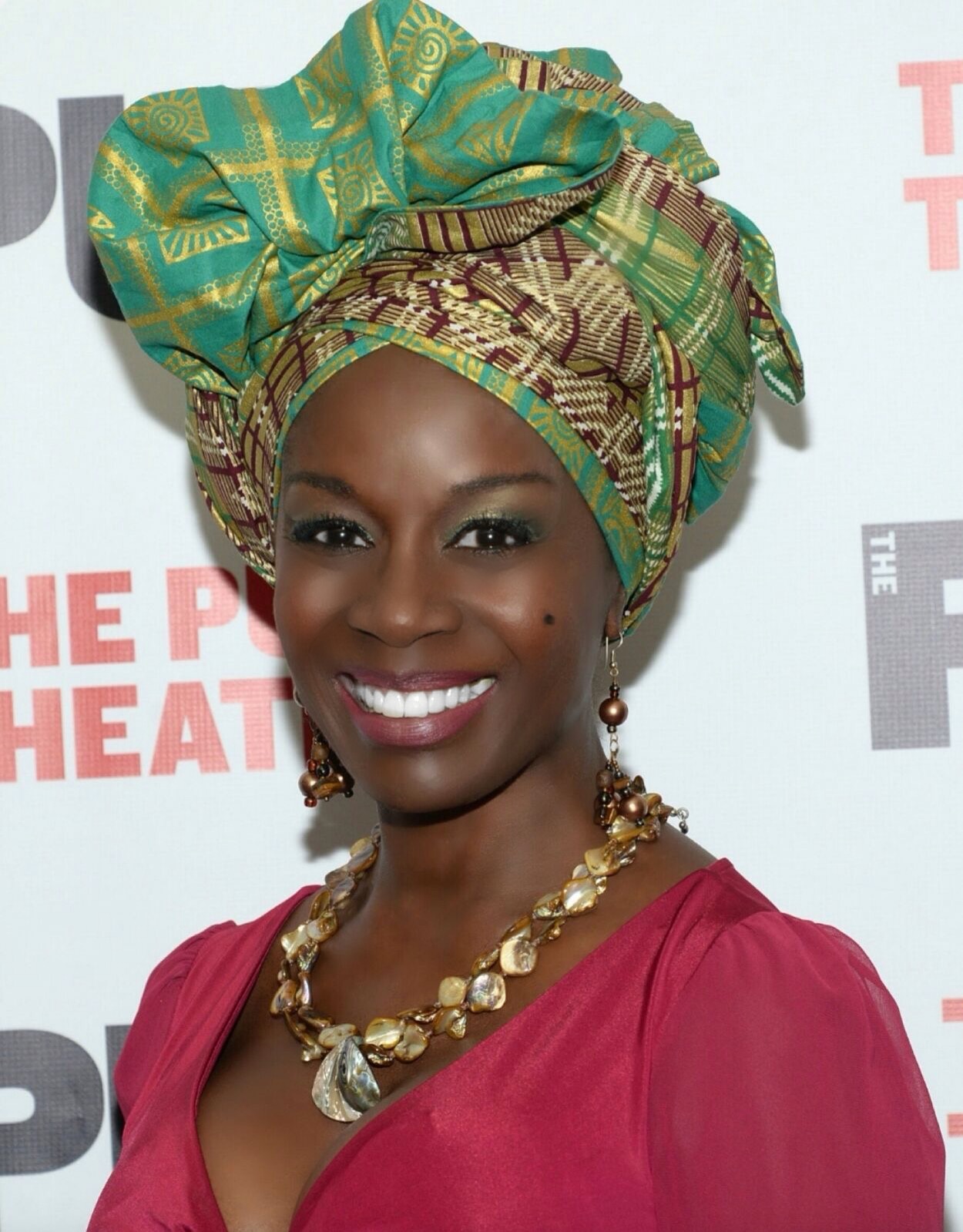 akosua-busia-yazici-aktrisa