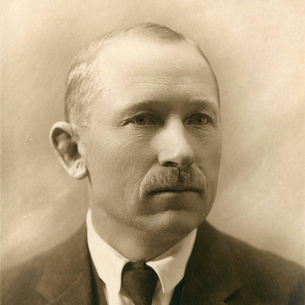 anton-hansen-tamsaare-yazici